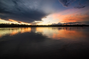 Sonnenuntergang am Amazonas